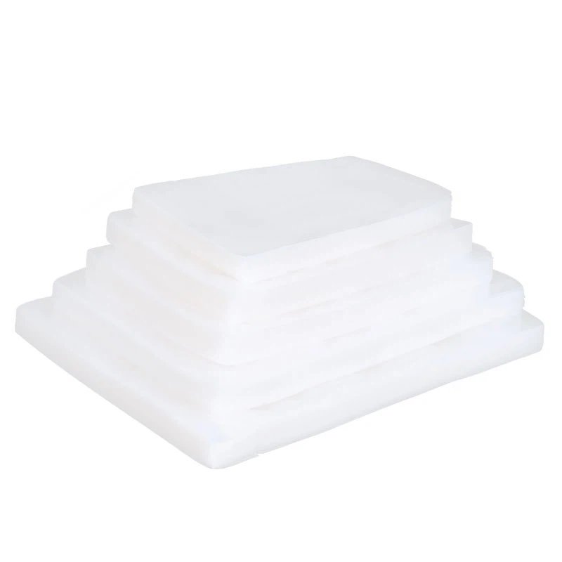 Vakuově utěsněné plastové úložné sáčky